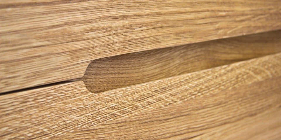 Komoda PALERMO detail frézovaného úchytu