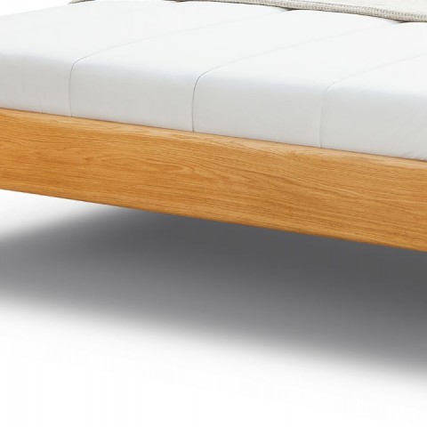 Postel z masivu FORZA detail nožního čela