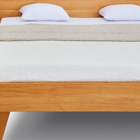 Postel z masivu CORTINA detail hlavového čela