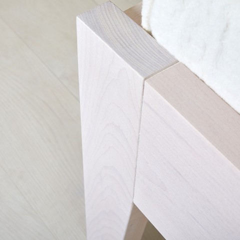 Postel s úložným prostorem IBIZA detail nožního čela