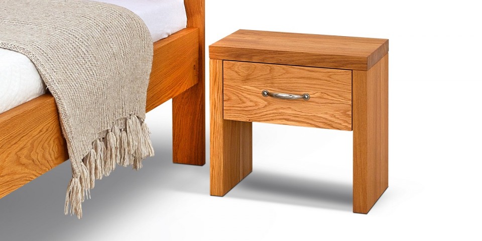 Noční stolek z masivu SIENA